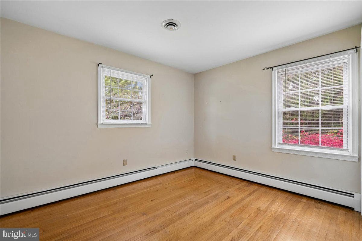 6203 W Hemlock Drive photo 8