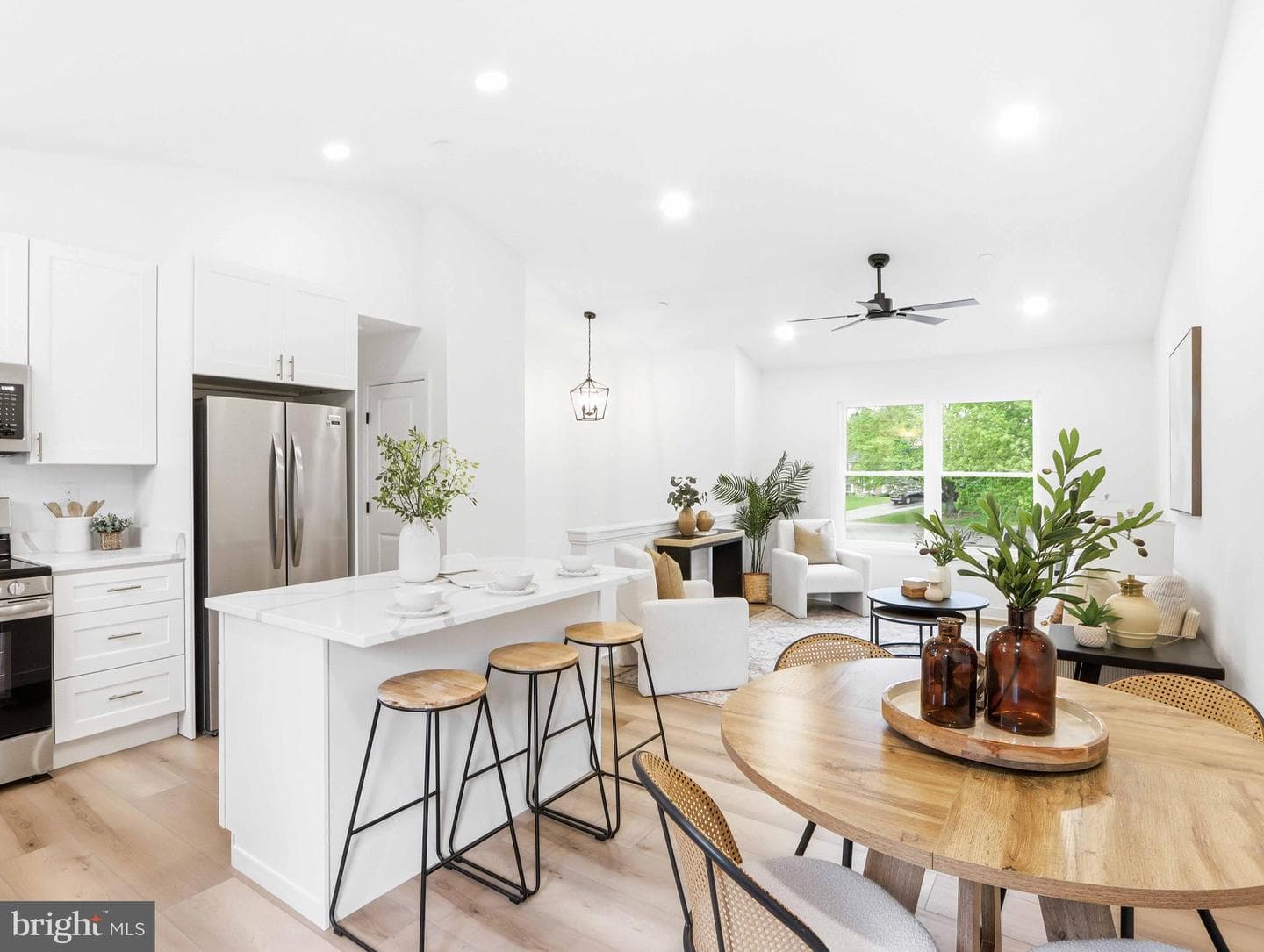 683 Sunflower Court photo 9