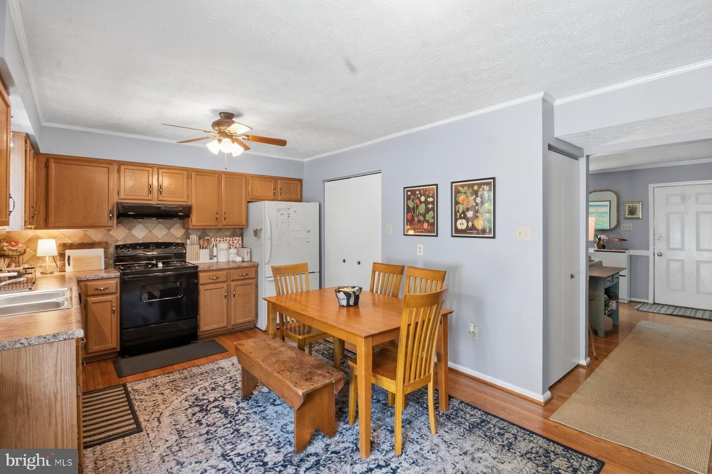 486 Lakes Court photo 10
