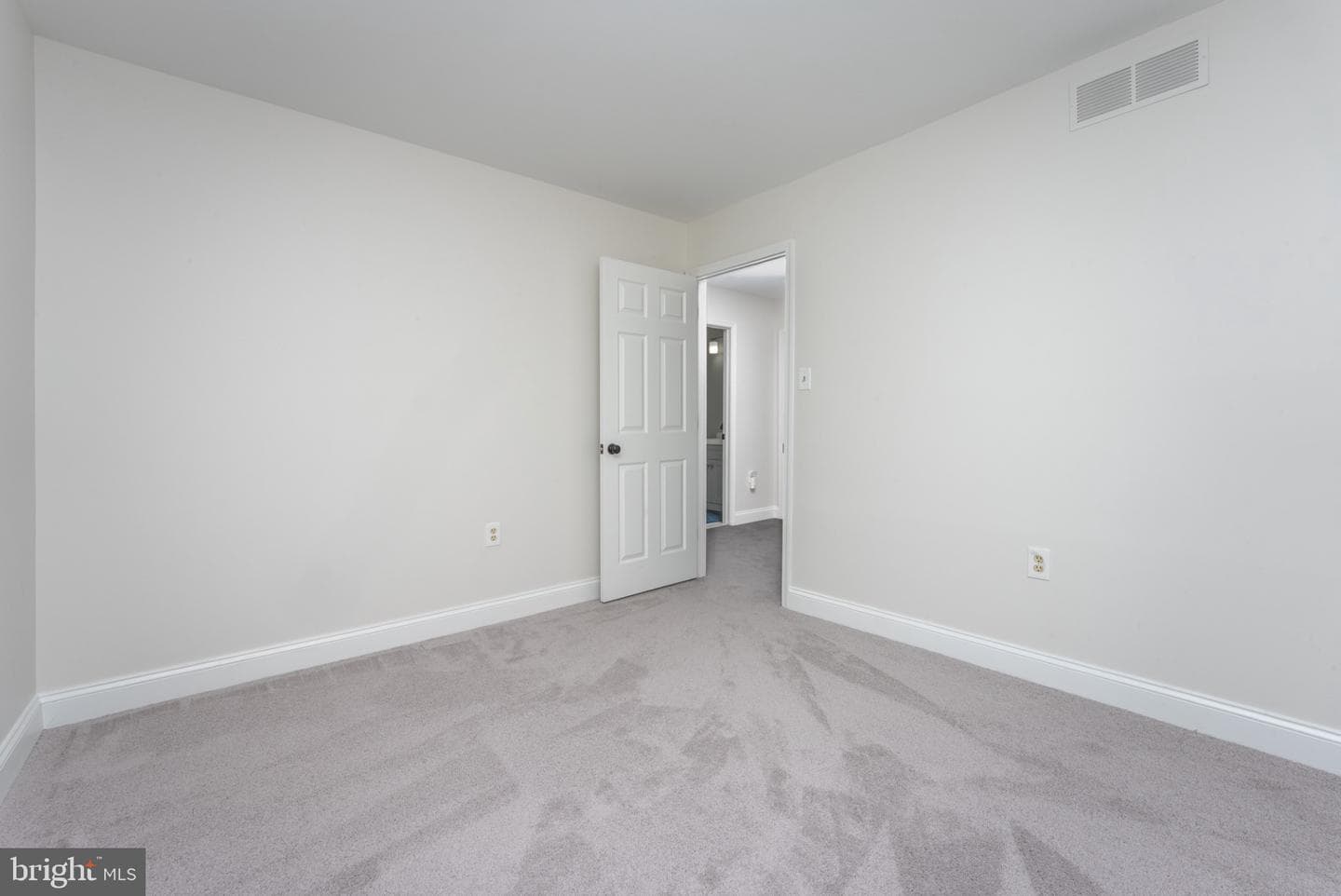 1411 Copper Beech Court photo 31