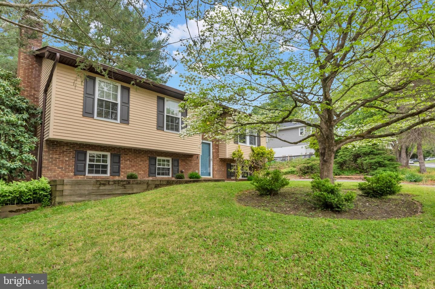 7128 Macbeth Way photo 5