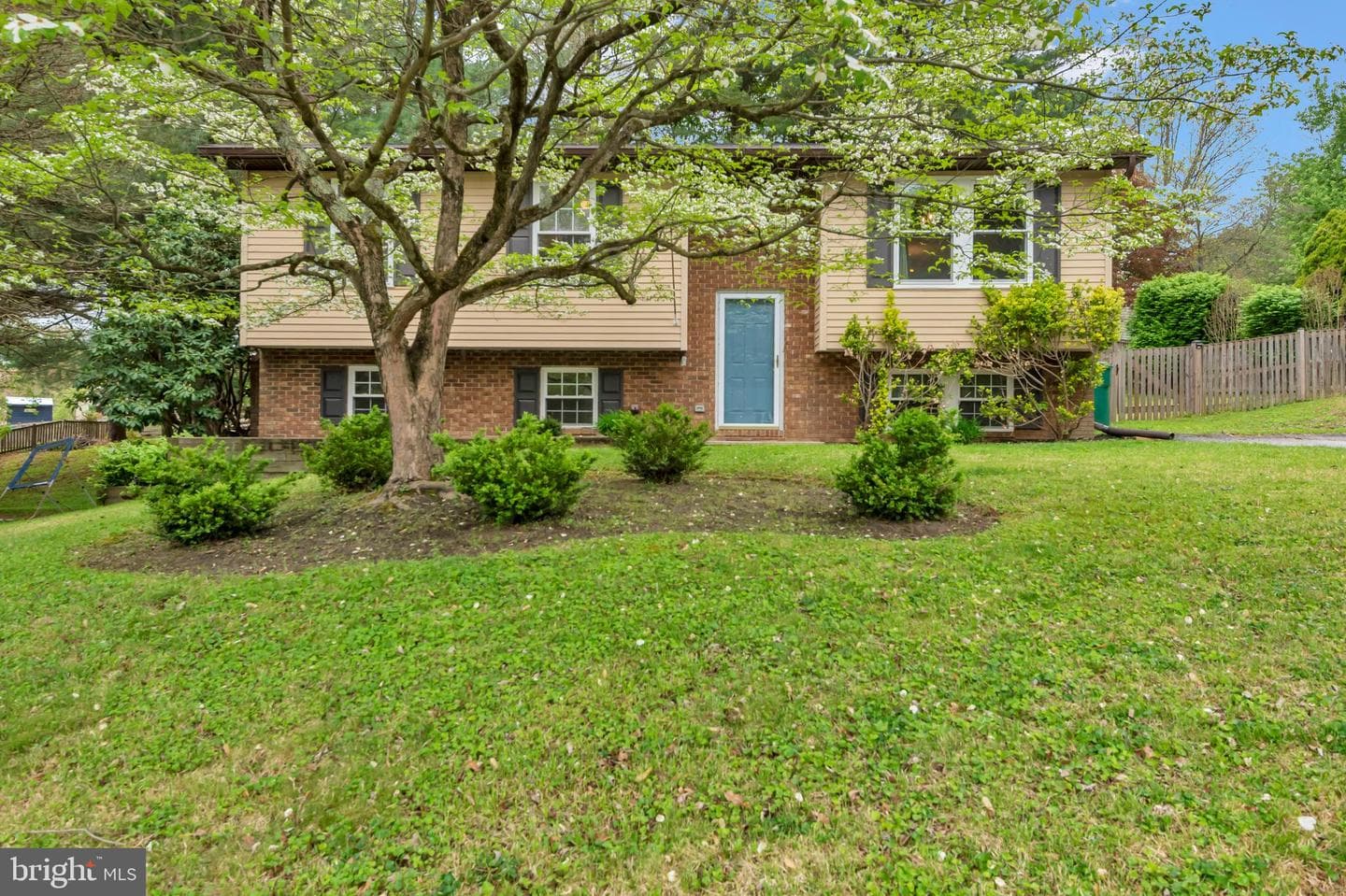 7128 Macbeth Way photo 6