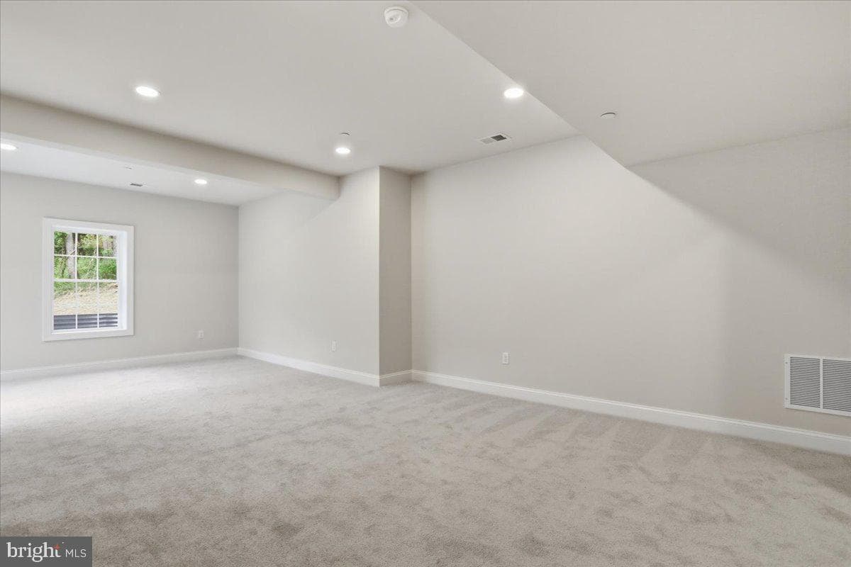 112 Whirlaway Court photo 47
