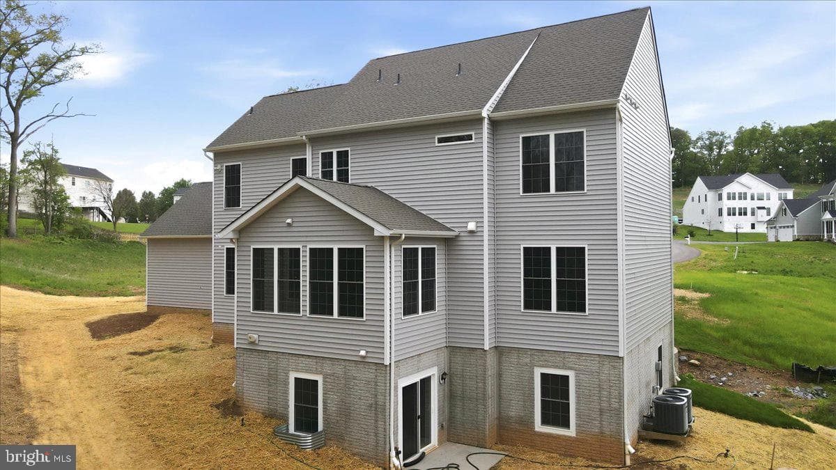 112 Whirlaway Court photo 53