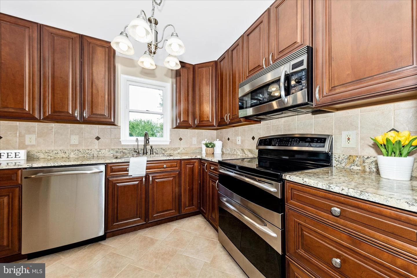 2679 Leslie Road photo 13