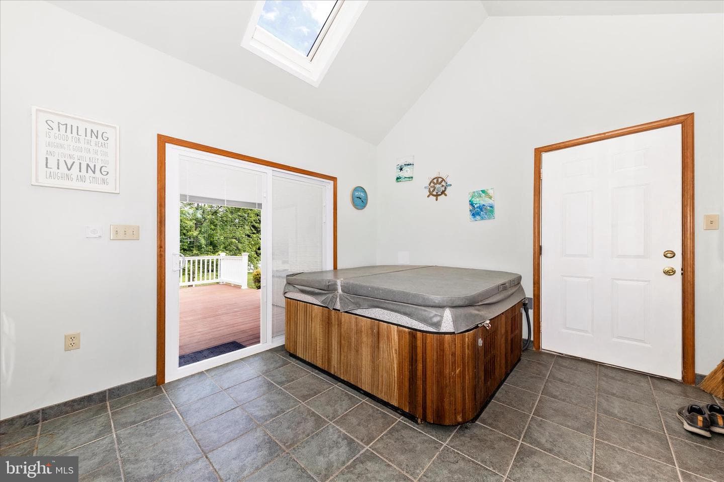 2679 Leslie Road photo 16