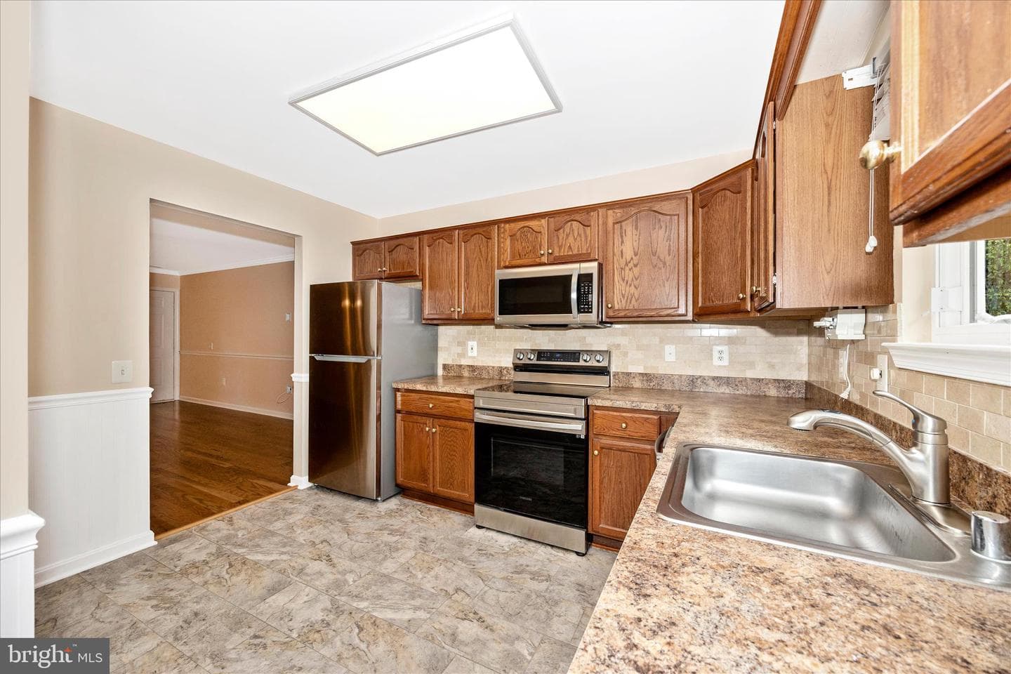 1007 Parade Lane photo 21