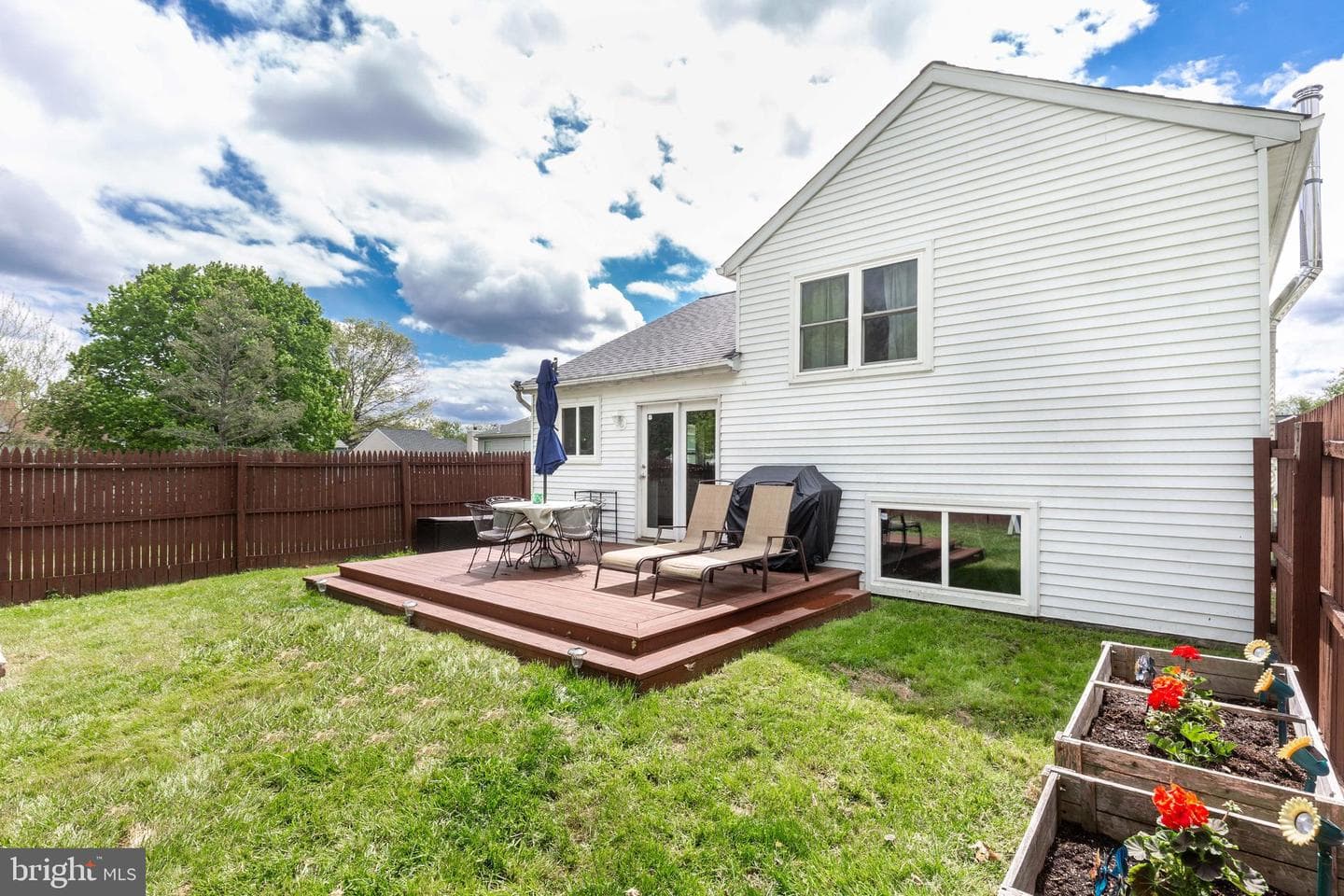6396 Red Spruce Lane photo 5