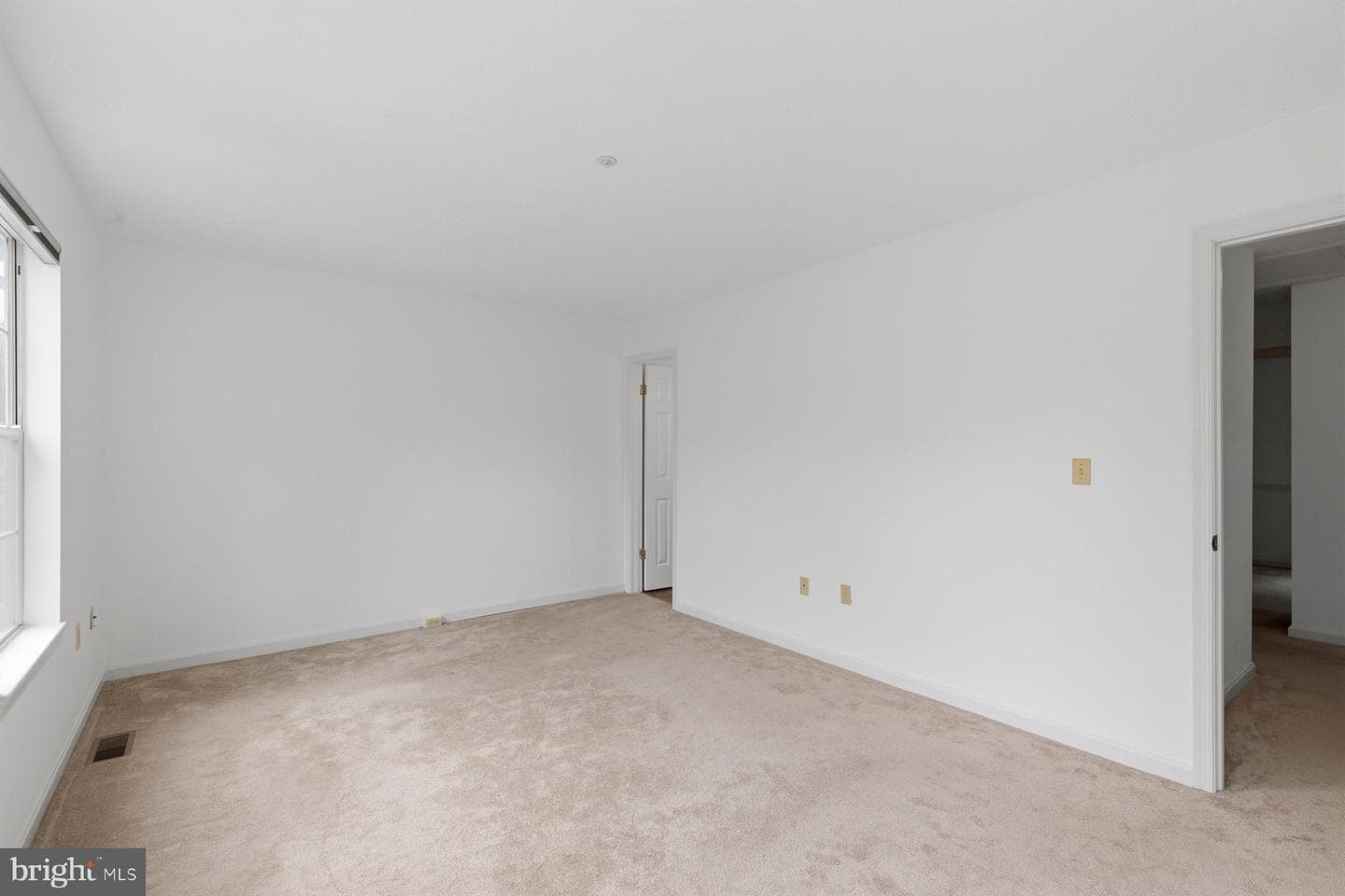 802 Medinah Circle photo 21