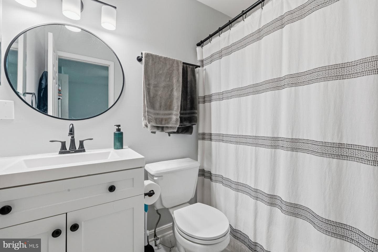 1183 Jo Apter Place photo 18