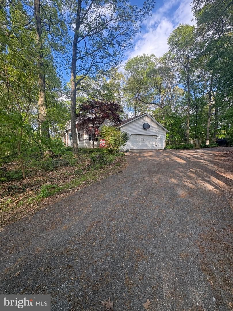 2055 Manchester Road photo 13