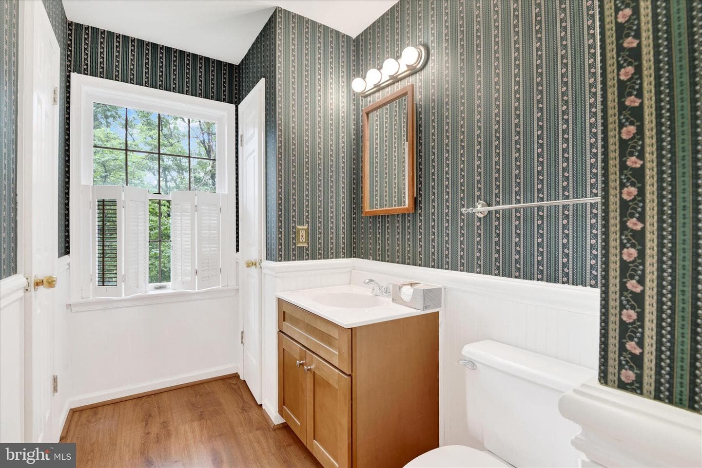 2055 Manchester Road photo 41