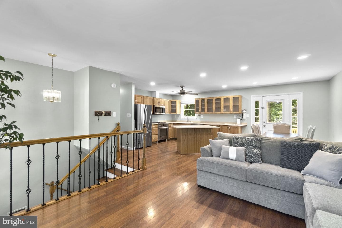 5804 Miriam Drive photo 16