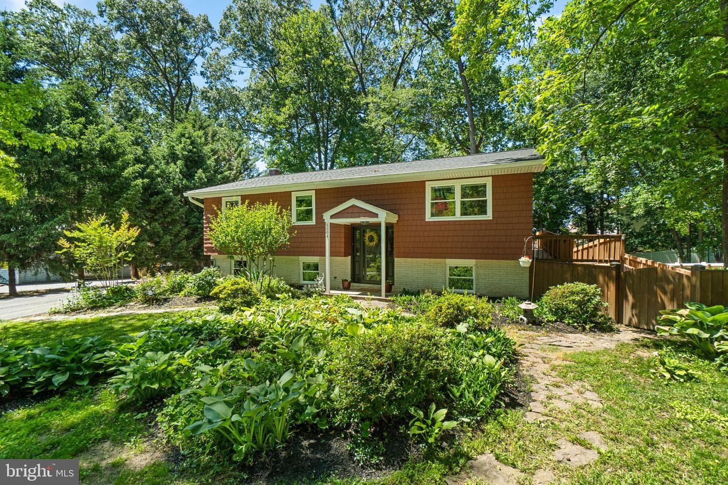 5804 Miriam Drive photo 3