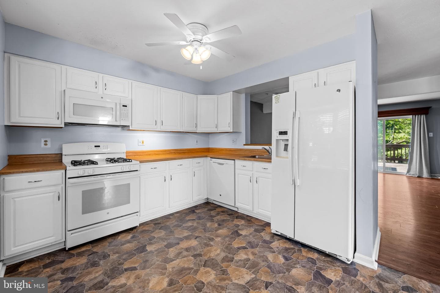 4630 Marksman Court photo 4