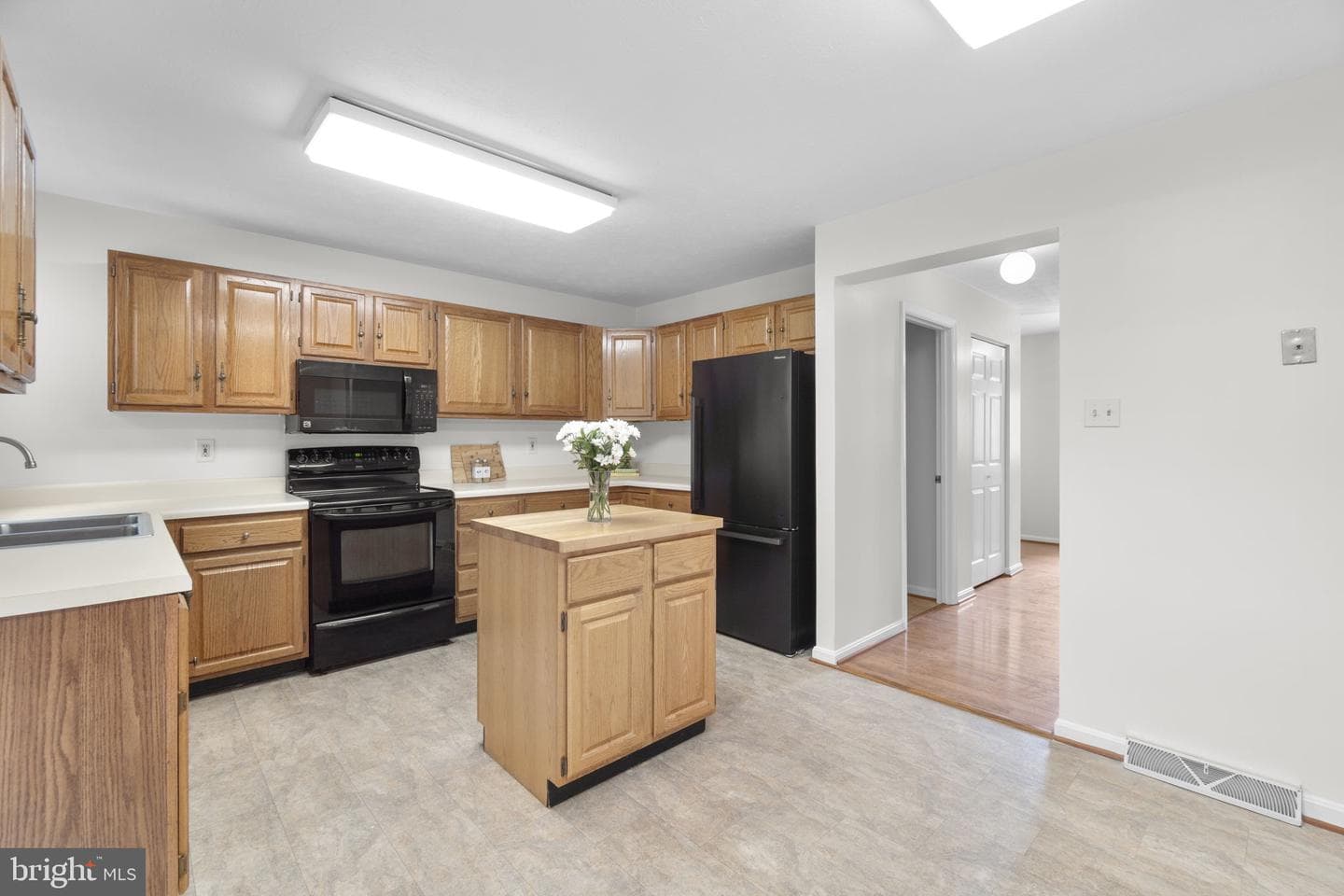 76 Marhill Court photo 16