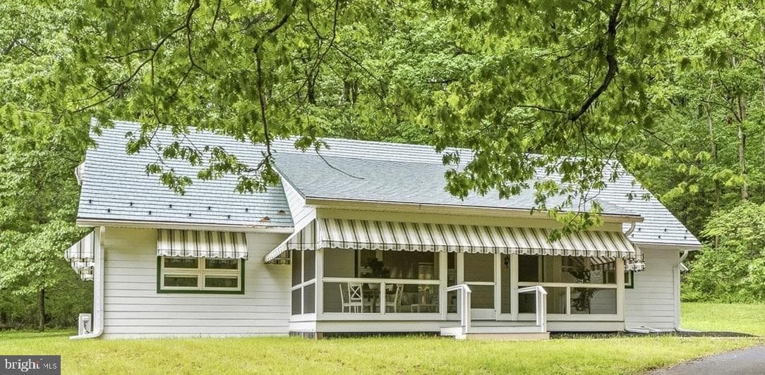 2425 Albert Rill Road, Hampstead