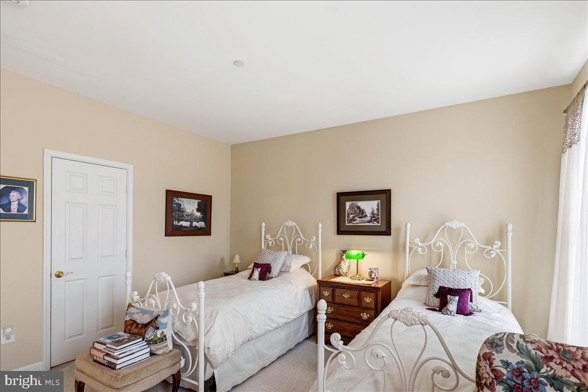 1789 Brookshire Court photo 36
