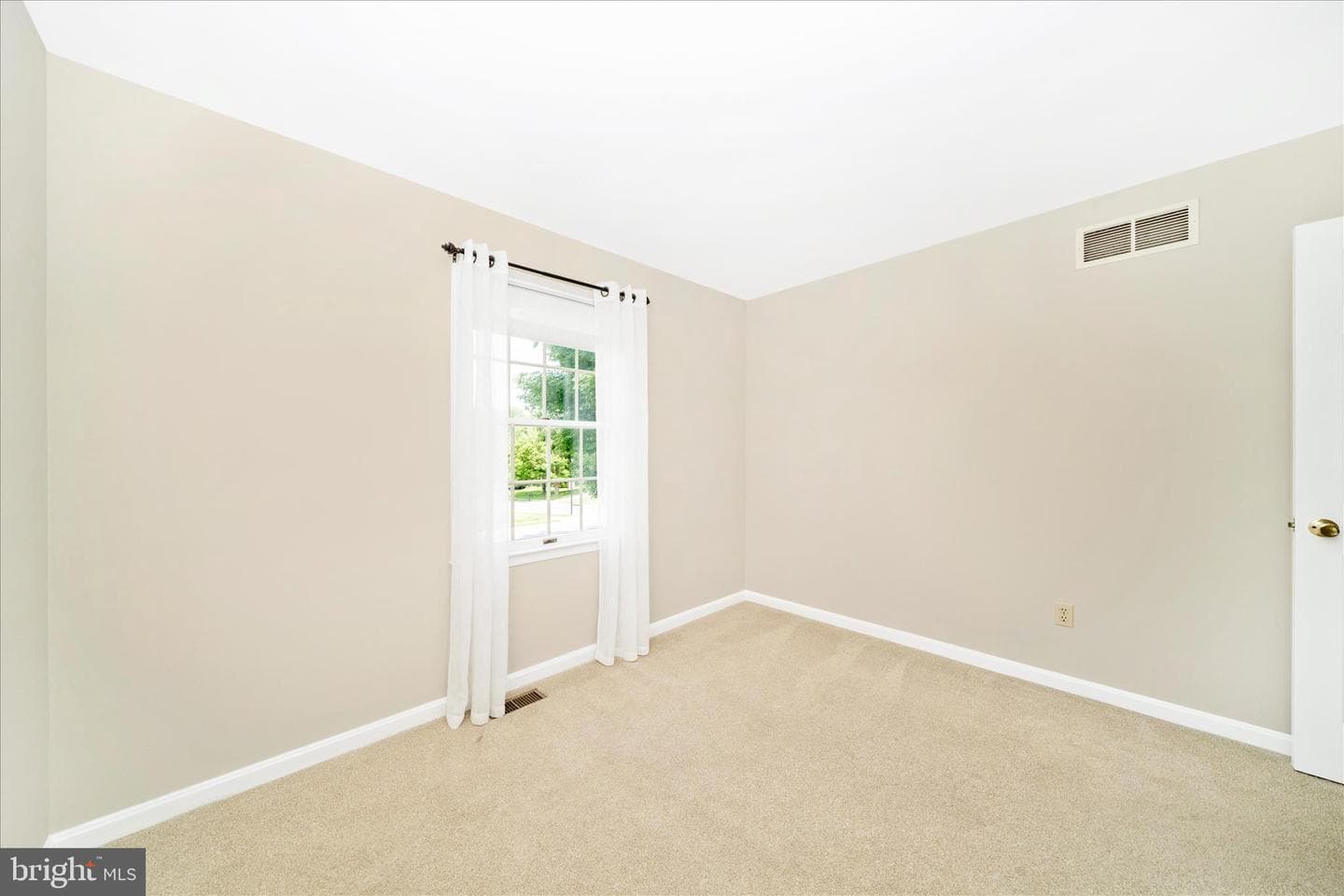 389 Mountain Laurel Court photo 28