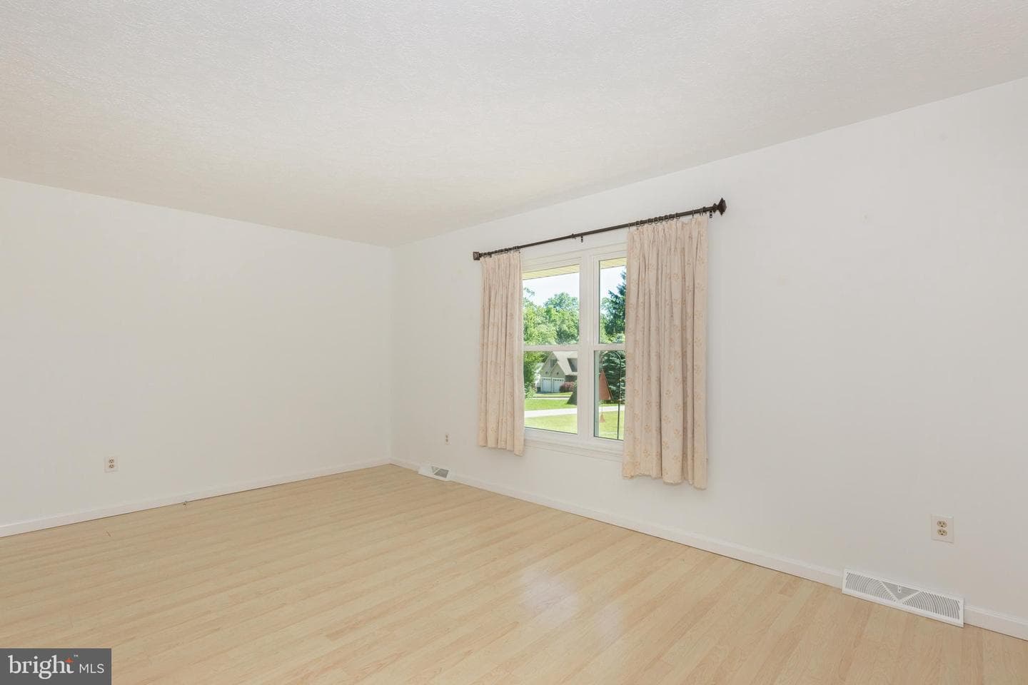 4107 Murphys Run Court photo 3