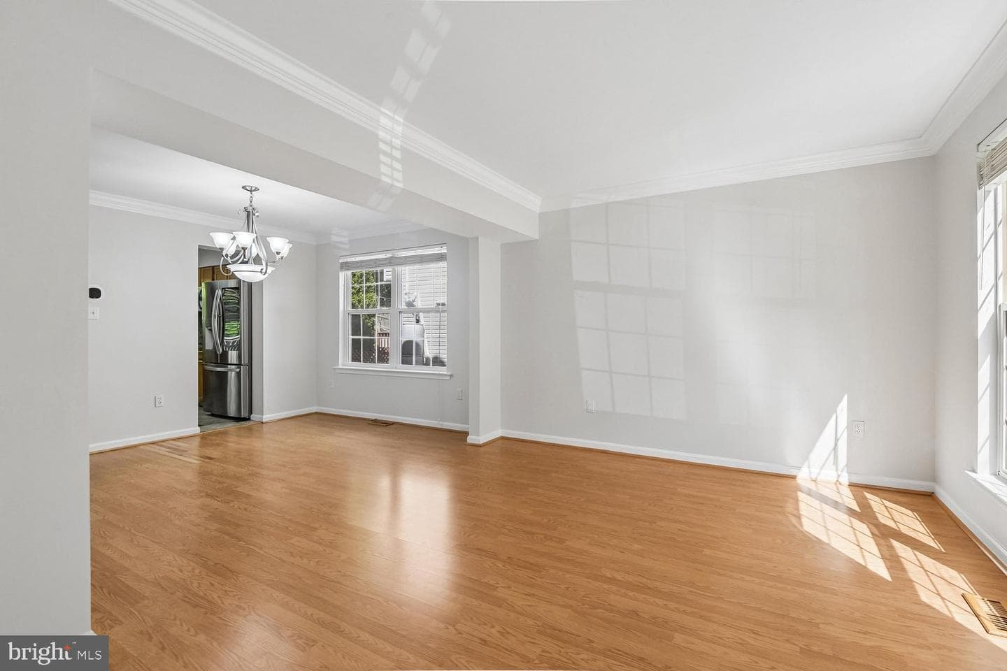 628 Autumn Sky Court, Sykesville