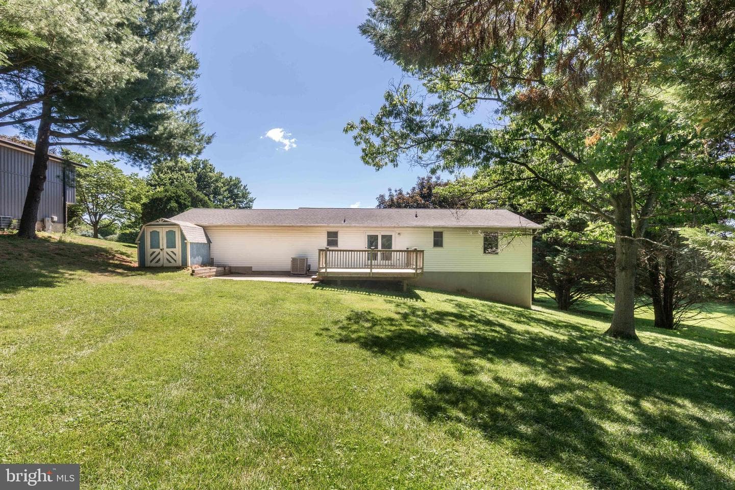 1260 Campus Court photo 3