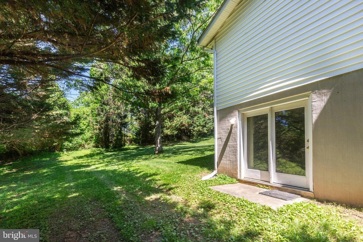1260 Campus Court photo 8