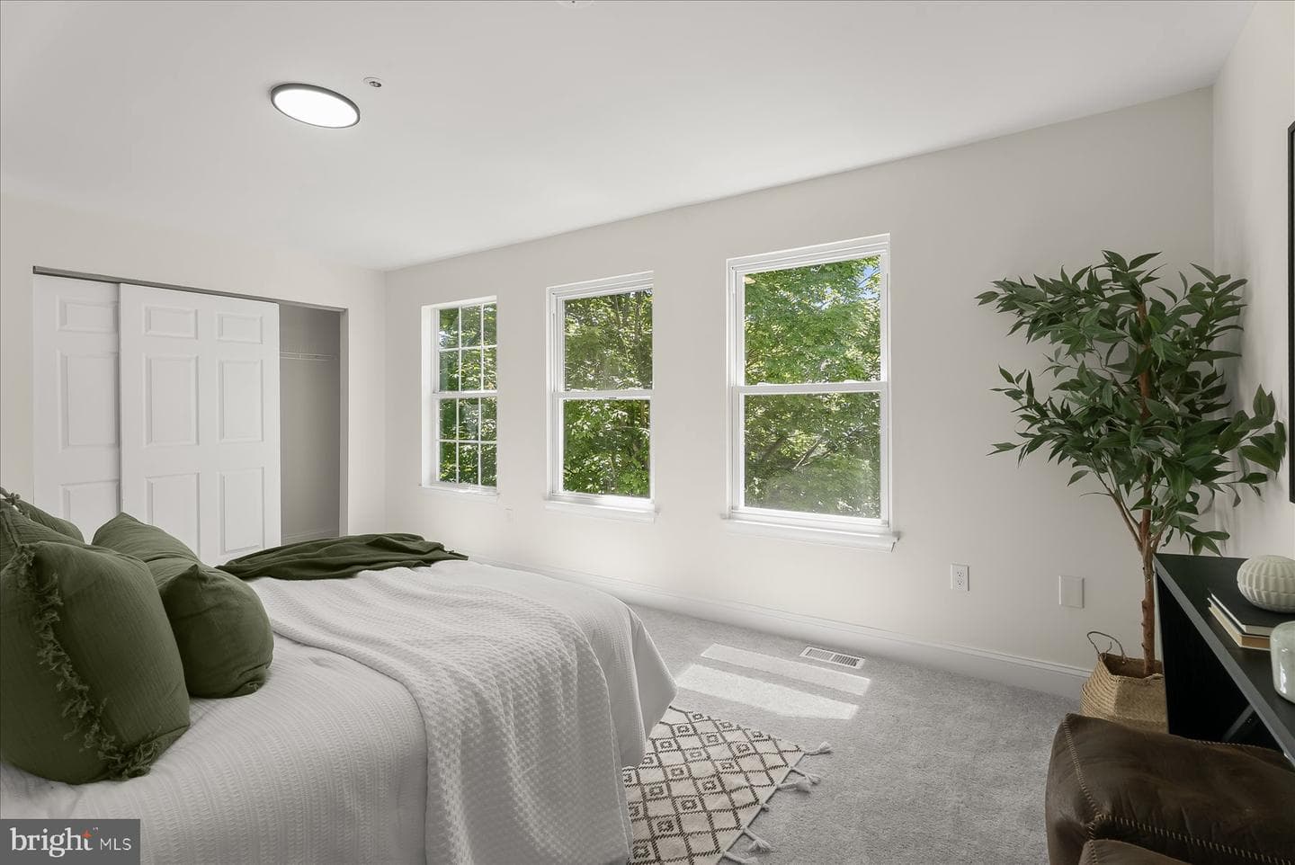 782 Medinah Circle photo 15