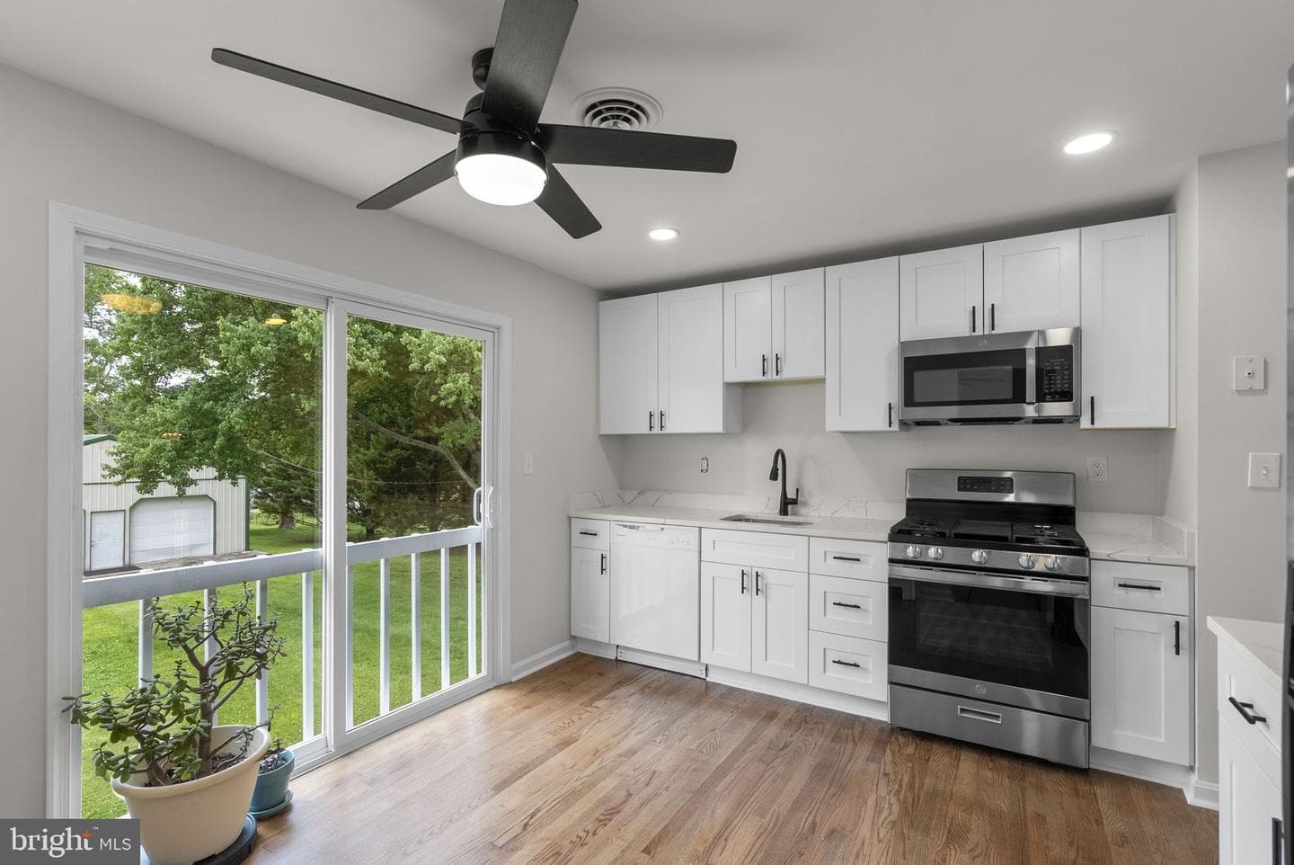 6414 Bonnie Brae Road photo 15