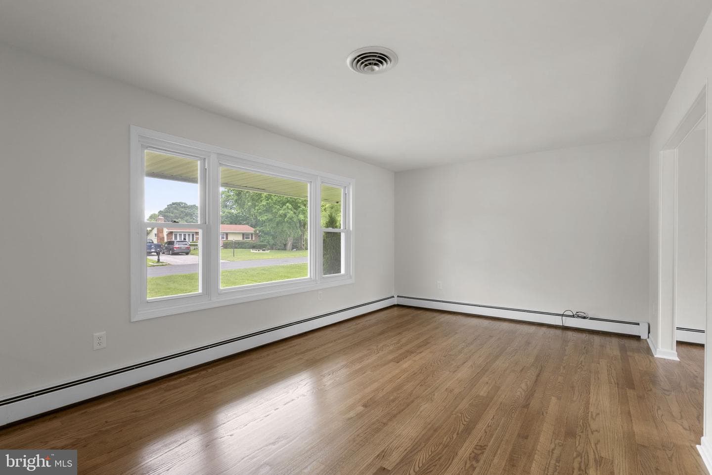 6414 Bonnie Brae Road photo 5