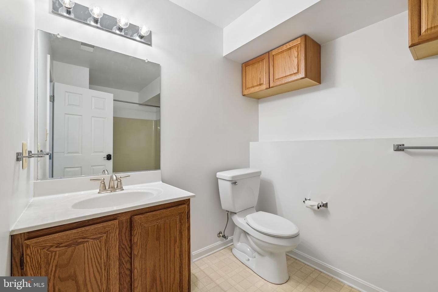 902 Clauser Court photo 32