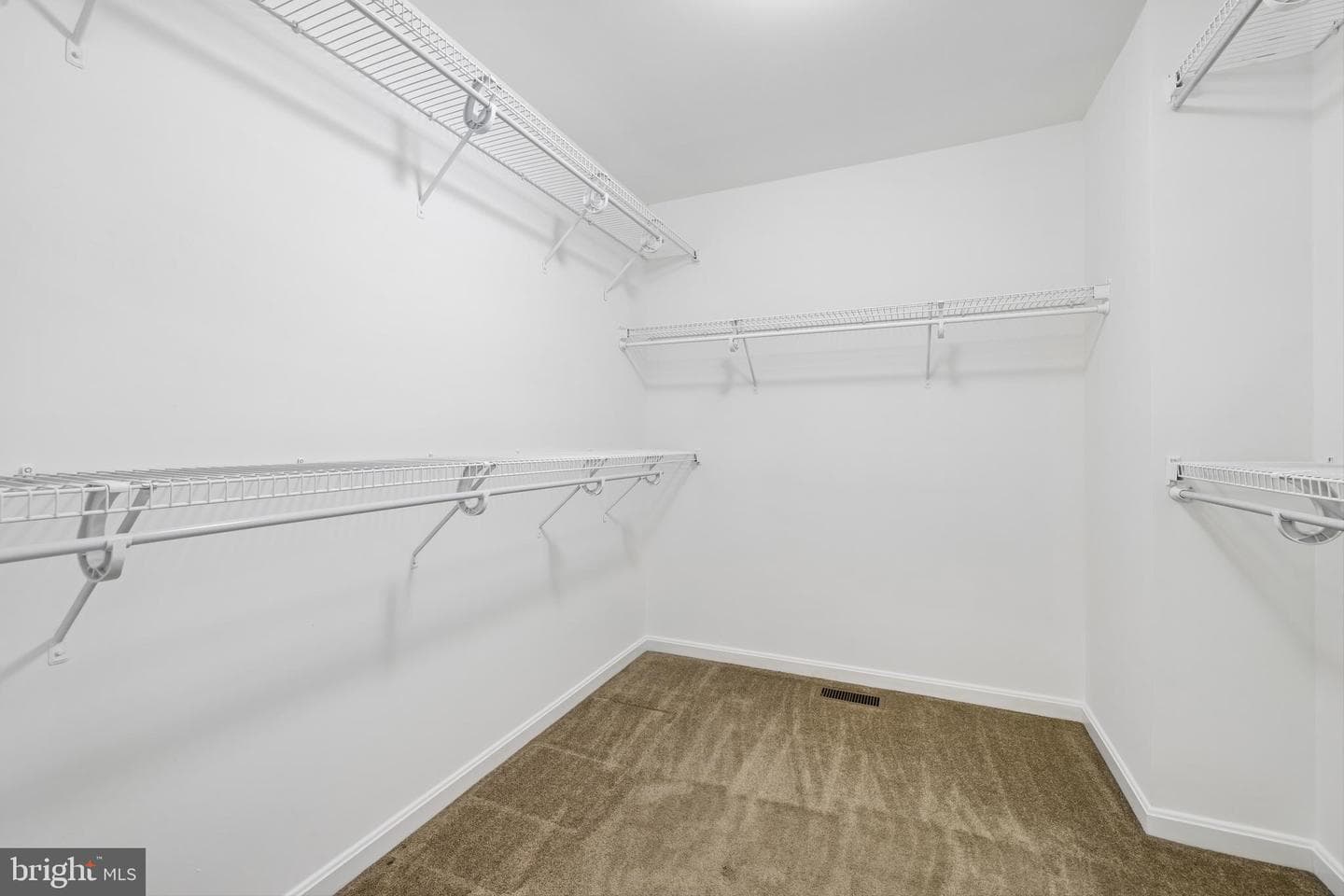 902 Clauser Court photo 41