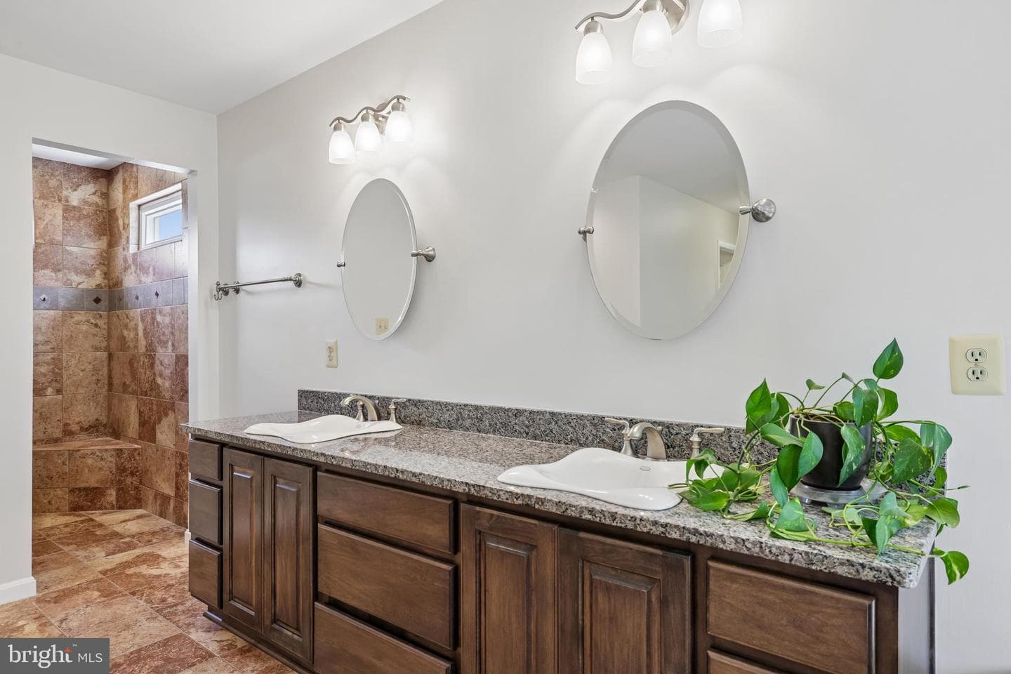 902 Clauser Court photo 45