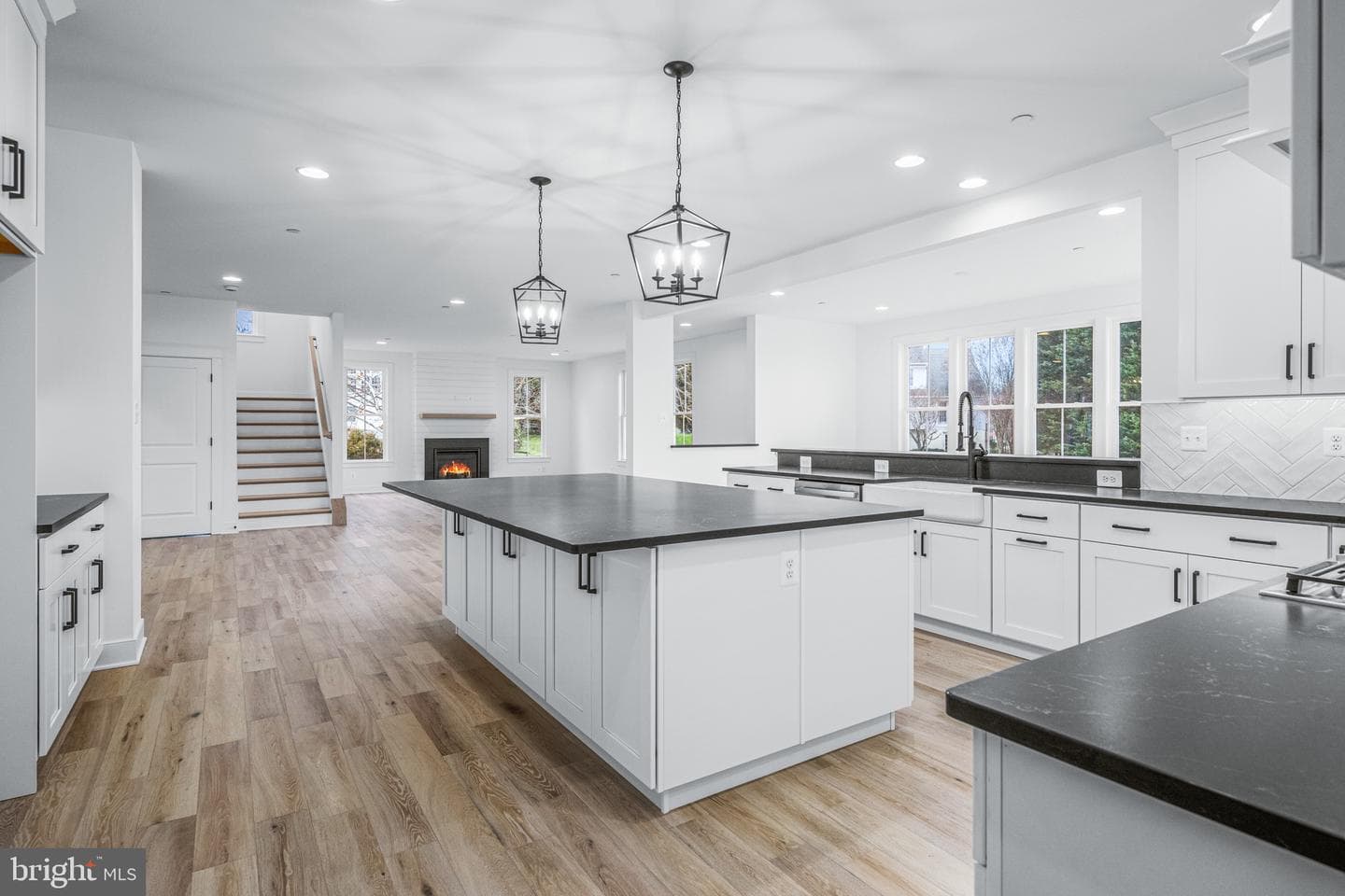 102 Kenard Drive photo 8