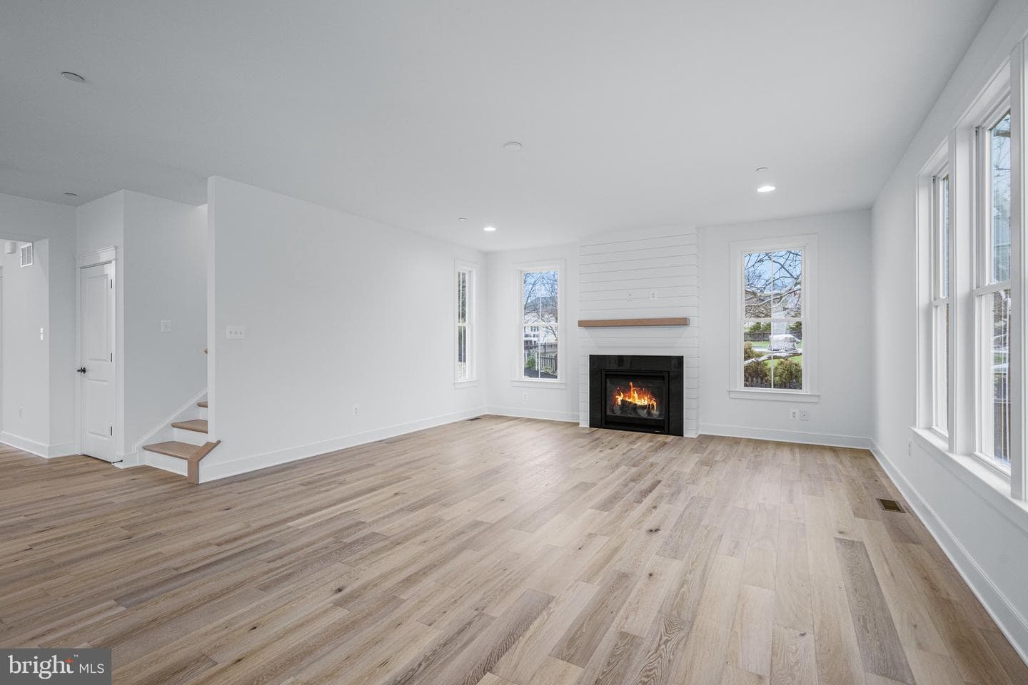 102 Kenard Drive photo 9
