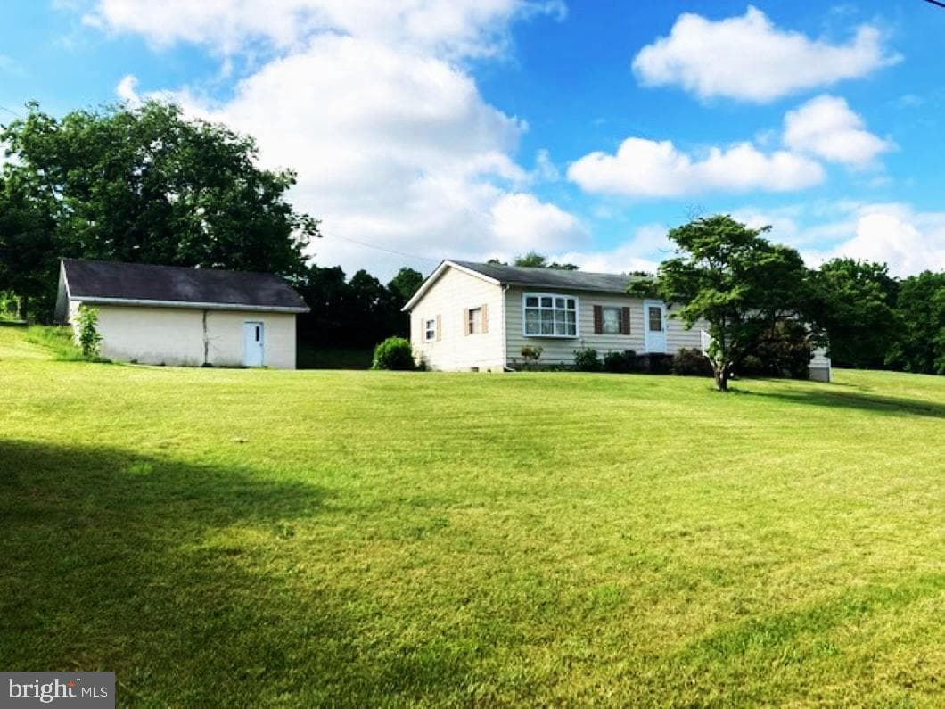 3045 Wood Drive Drive, Manchester