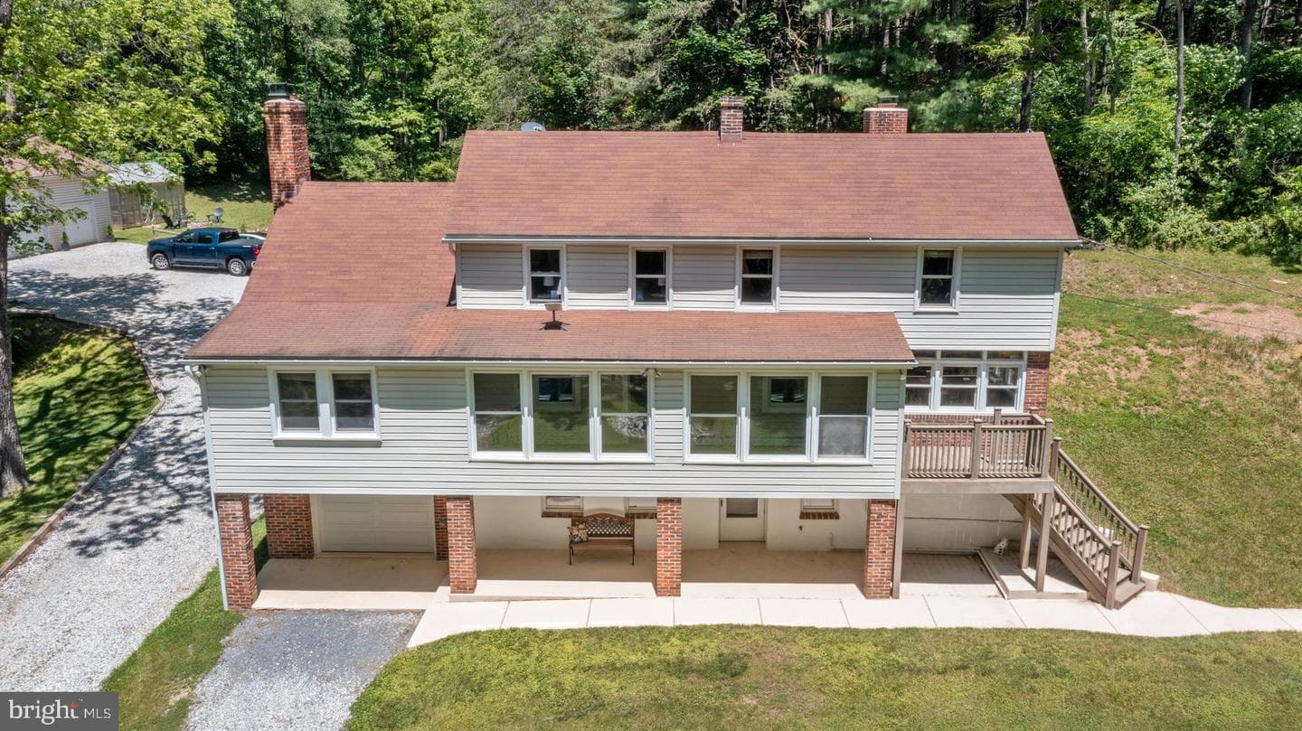 2816 Littlestown Pike photo 4