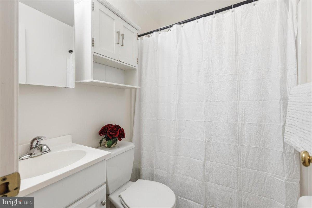 6824 Woodbine Road photo 18