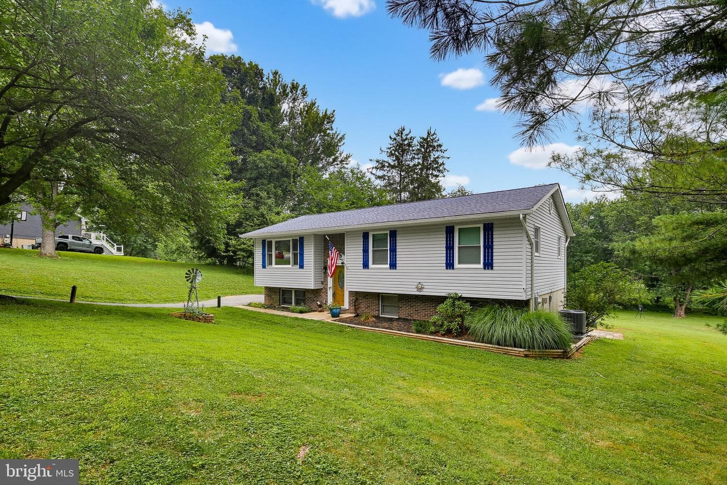 1488 Algonquin Court photo 36