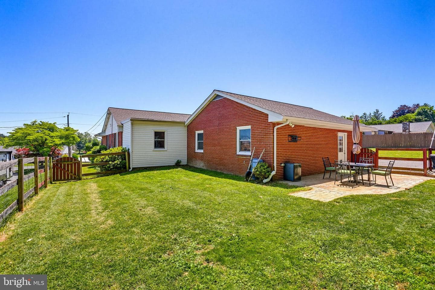 1644 Saint Paul Street photo 37