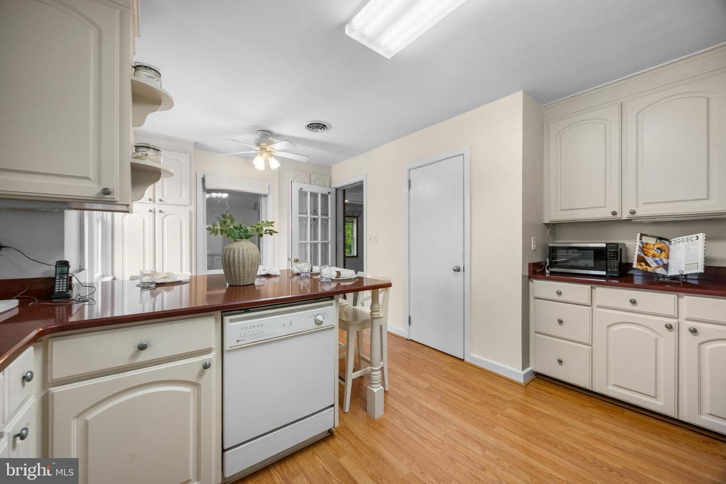 2883 Park Avenue photo 20
