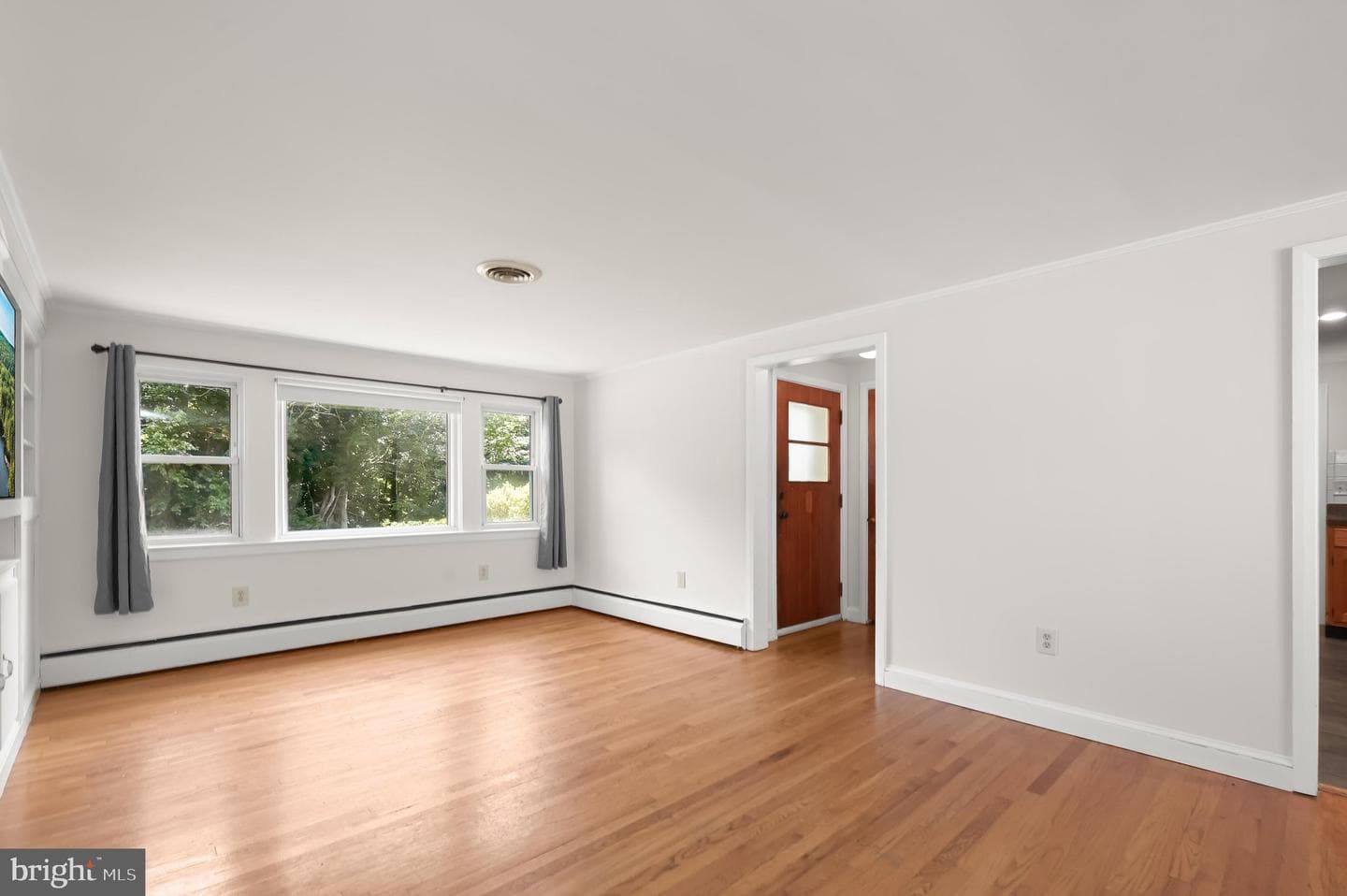 7416 Centre Street photo 11