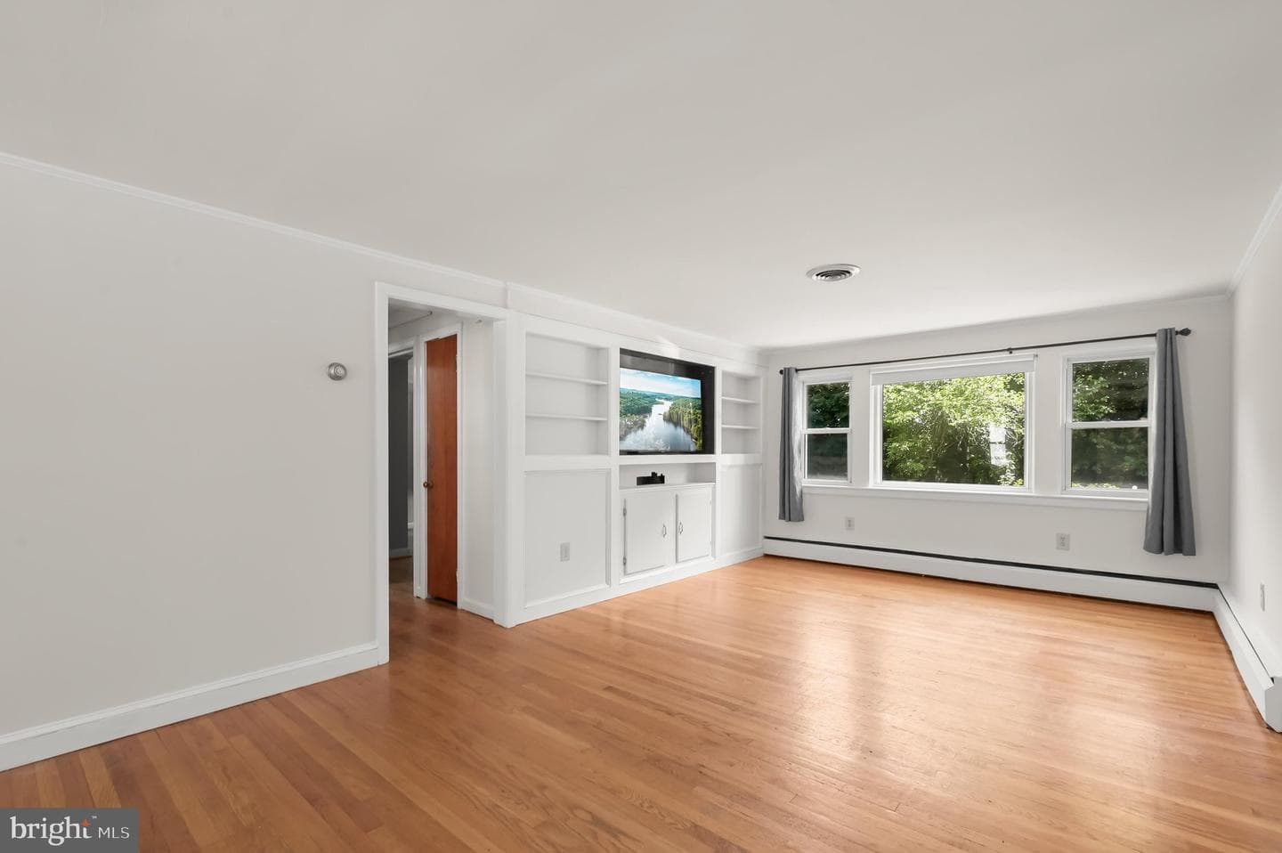 7416 Centre Street photo 12