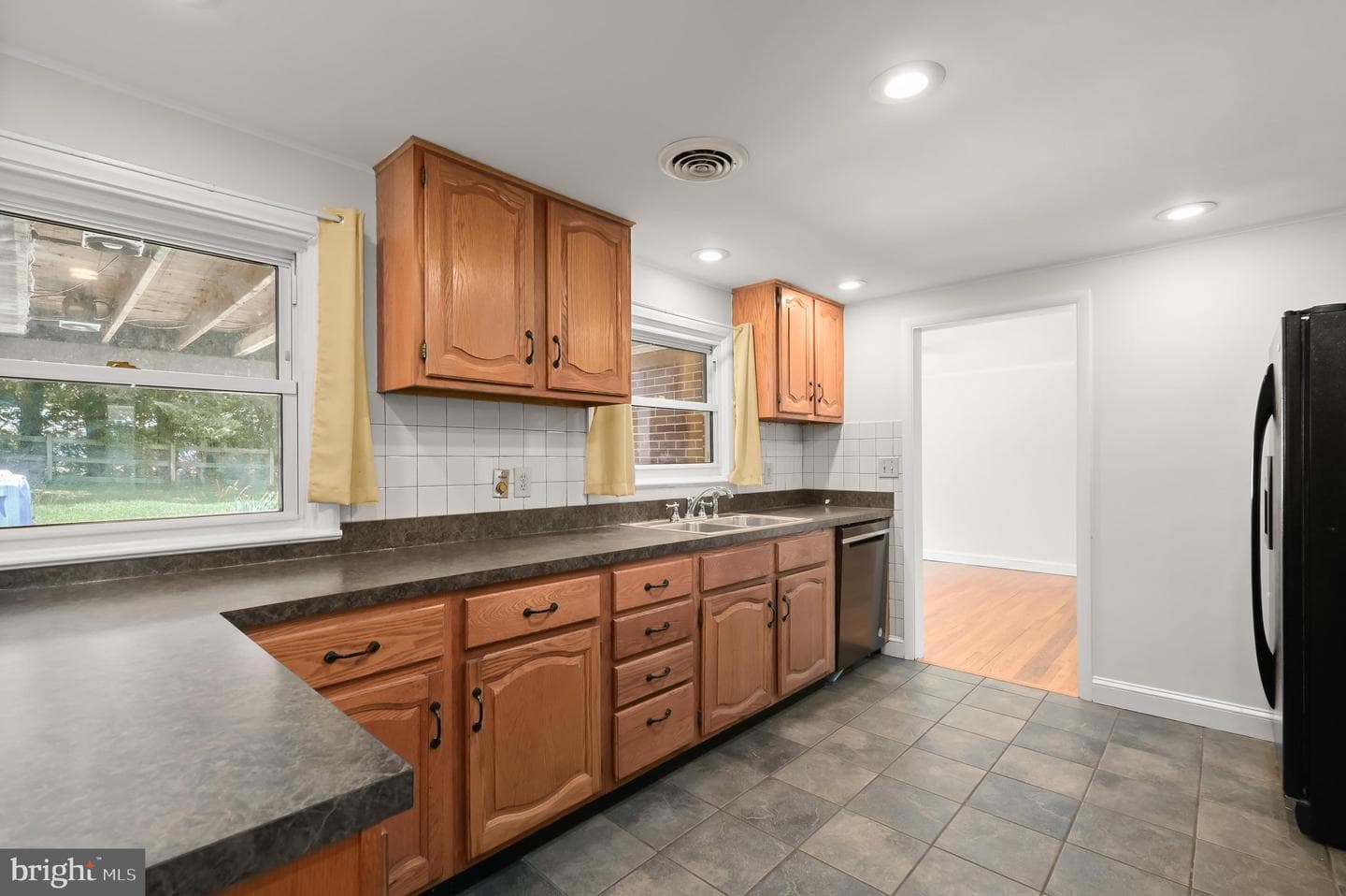 7416 Centre Street photo 23