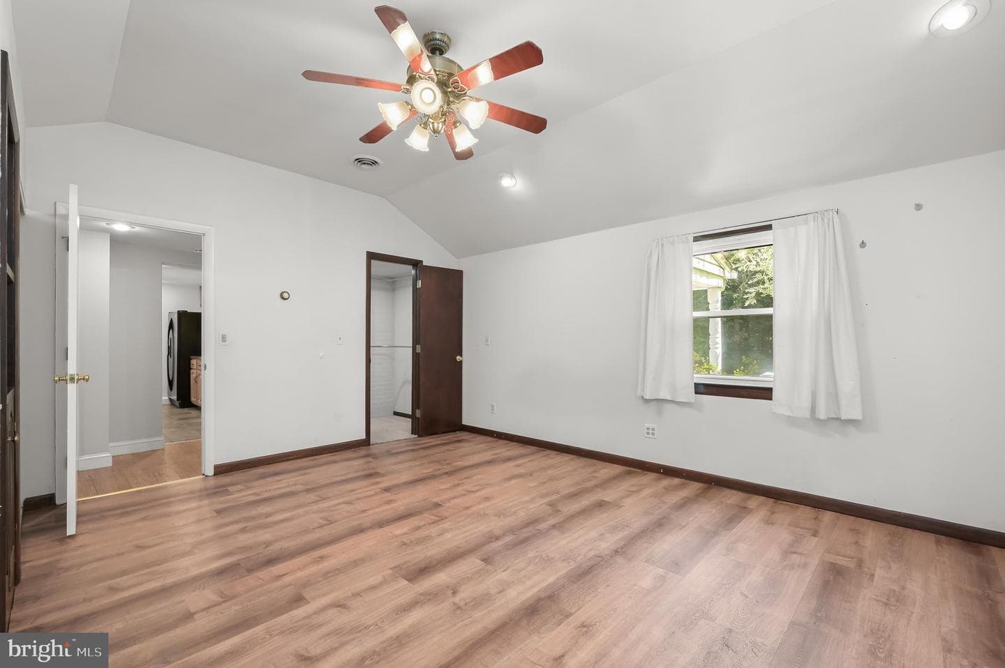 7416 Centre Street photo 28
