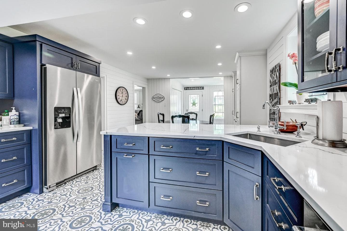 2546 Hollingsworth Road photo 20