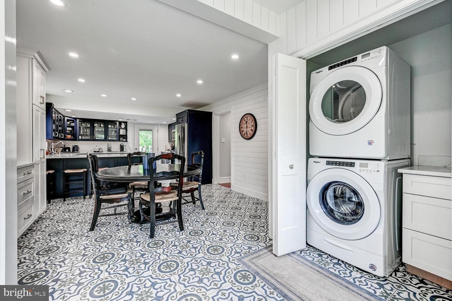 2546 Hollingsworth Road photo 23
