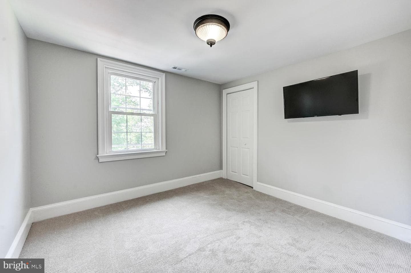 2546 Hollingsworth Road photo 31