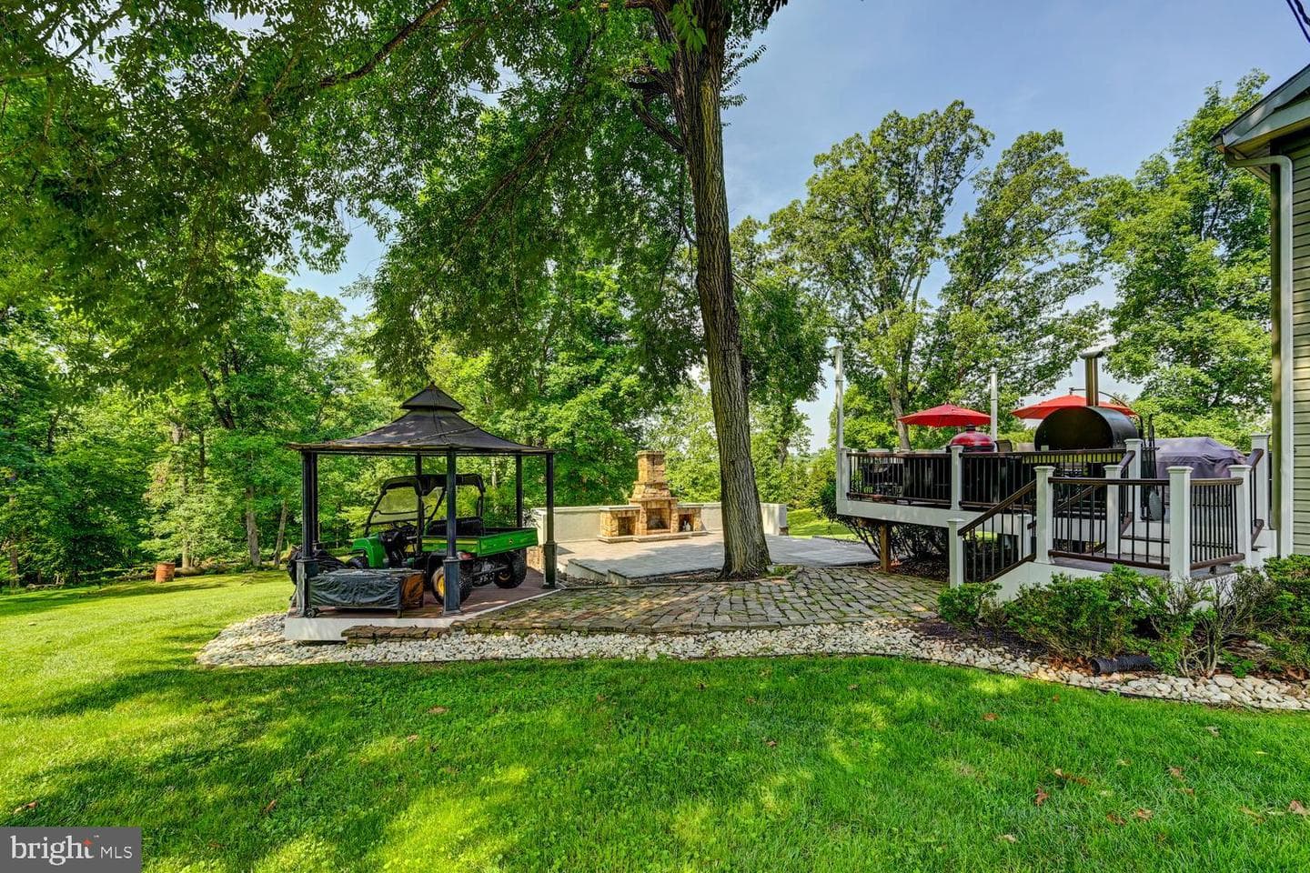2546 Hollingsworth Road photo 41