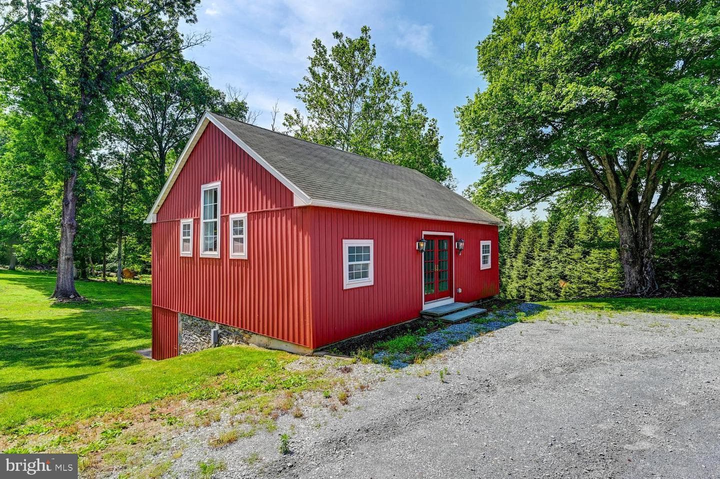 2546 Hollingsworth Road photo 44